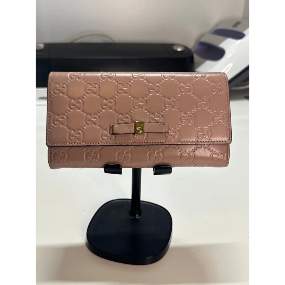 Women's Gucci Wallet Blush Pink - Picture 2 of 11